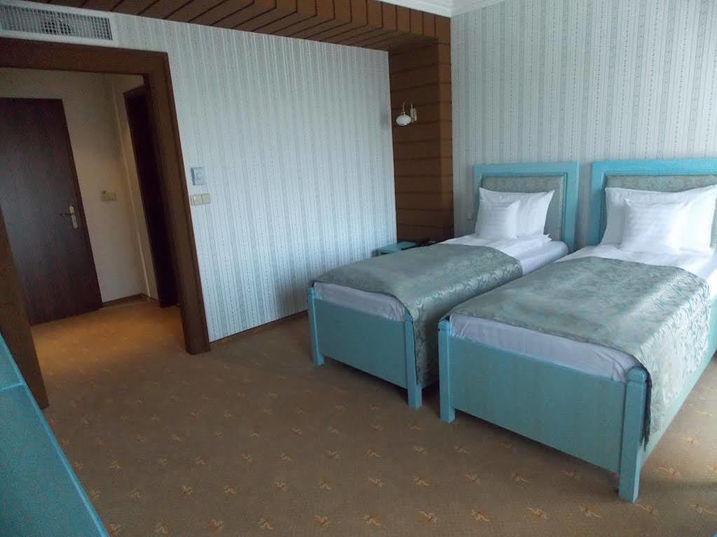 Anette Resort & Spa Covaci Exteriör bild